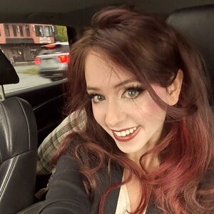 Meet your Posher, Elise